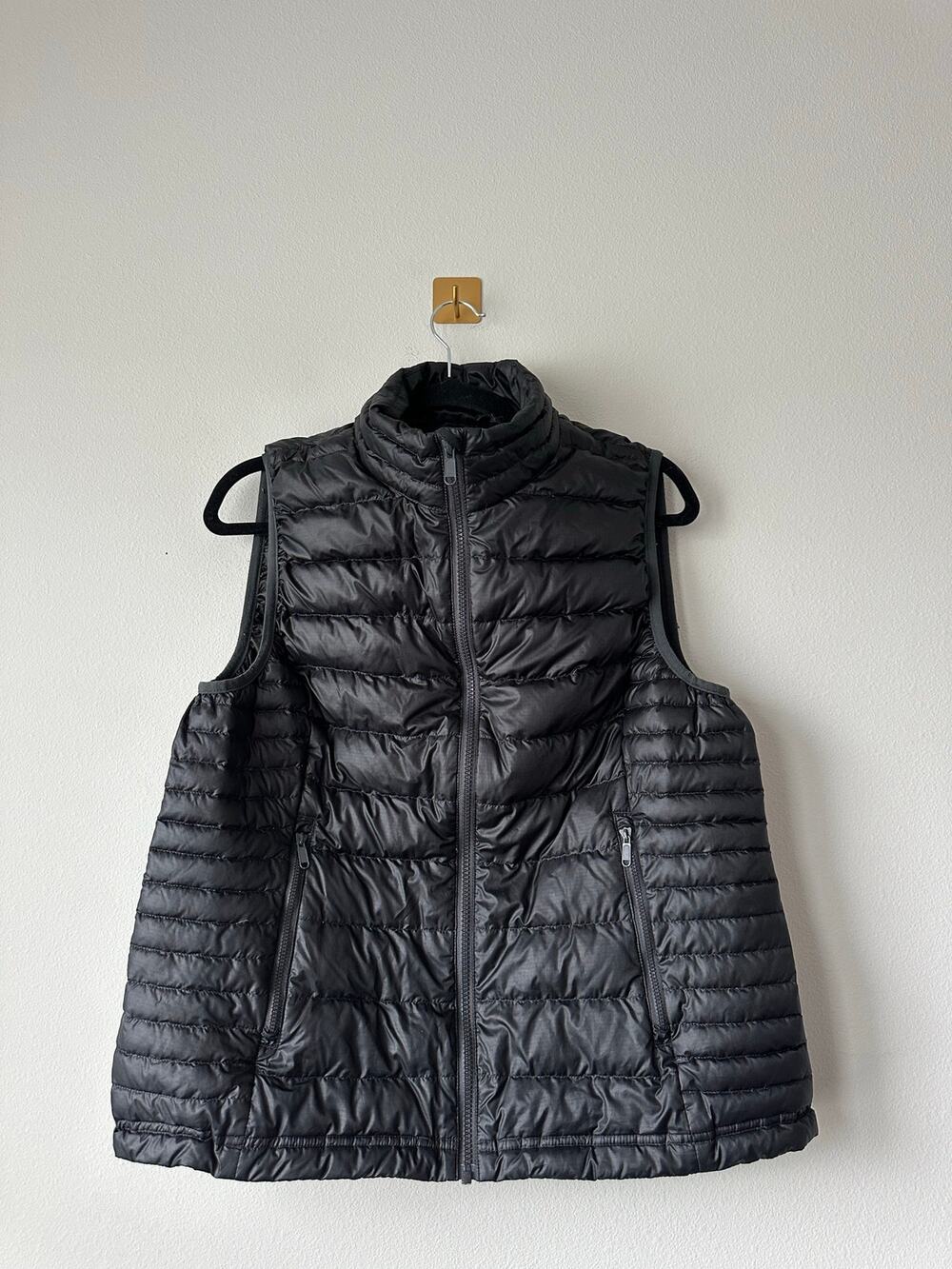Quince Black Packable Down Puffer Vest Lightweight Goose Down Women’s L